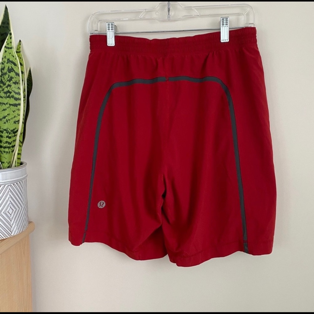 Lululemon 9 inch Pacebreaker shorts liner M